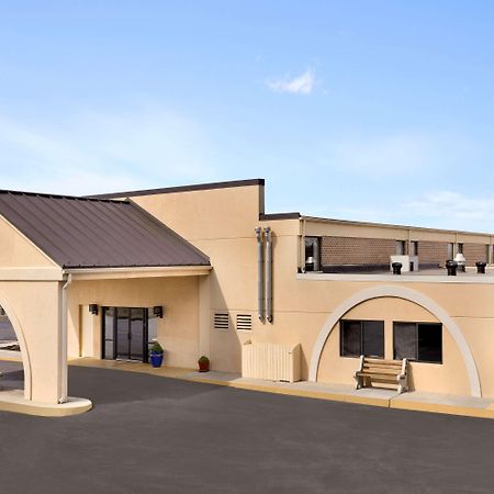 Готель Super 8 By Wyndham Chambersburg I-81 Екстер'єр фото