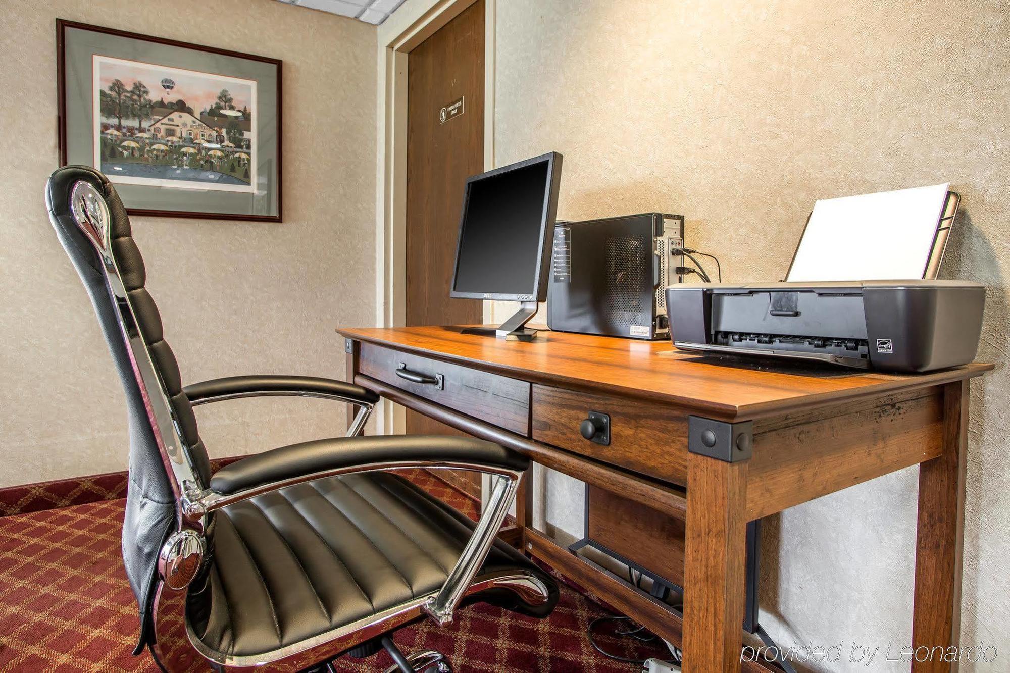 Готель Super 8 By Wyndham Chambersburg I-81 Екстер'єр фото